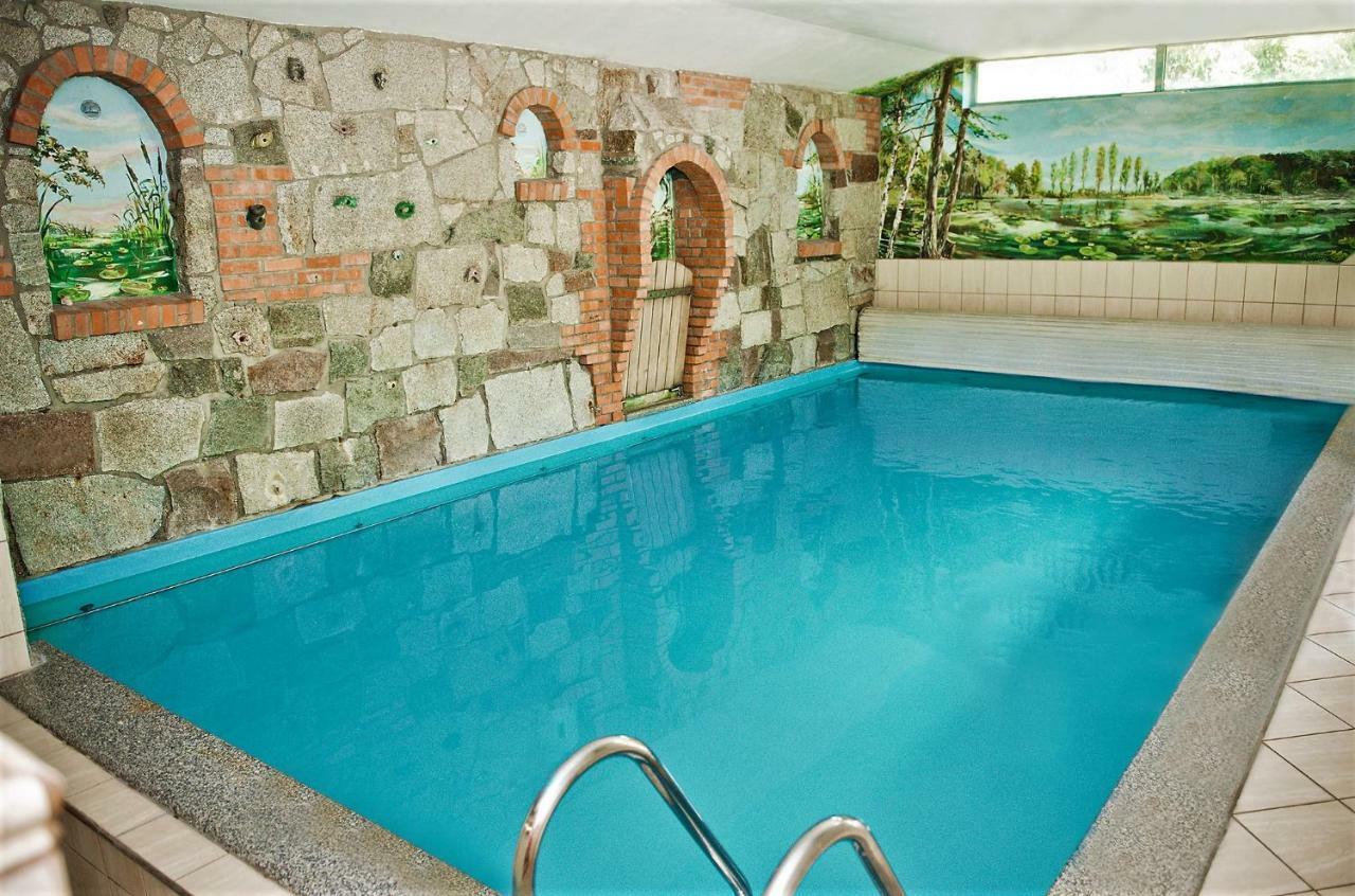 Poziomka Hotel Kujan Buitenkant foto